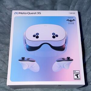 Meta Quest 3S VR Headset - White & Black (128GB)